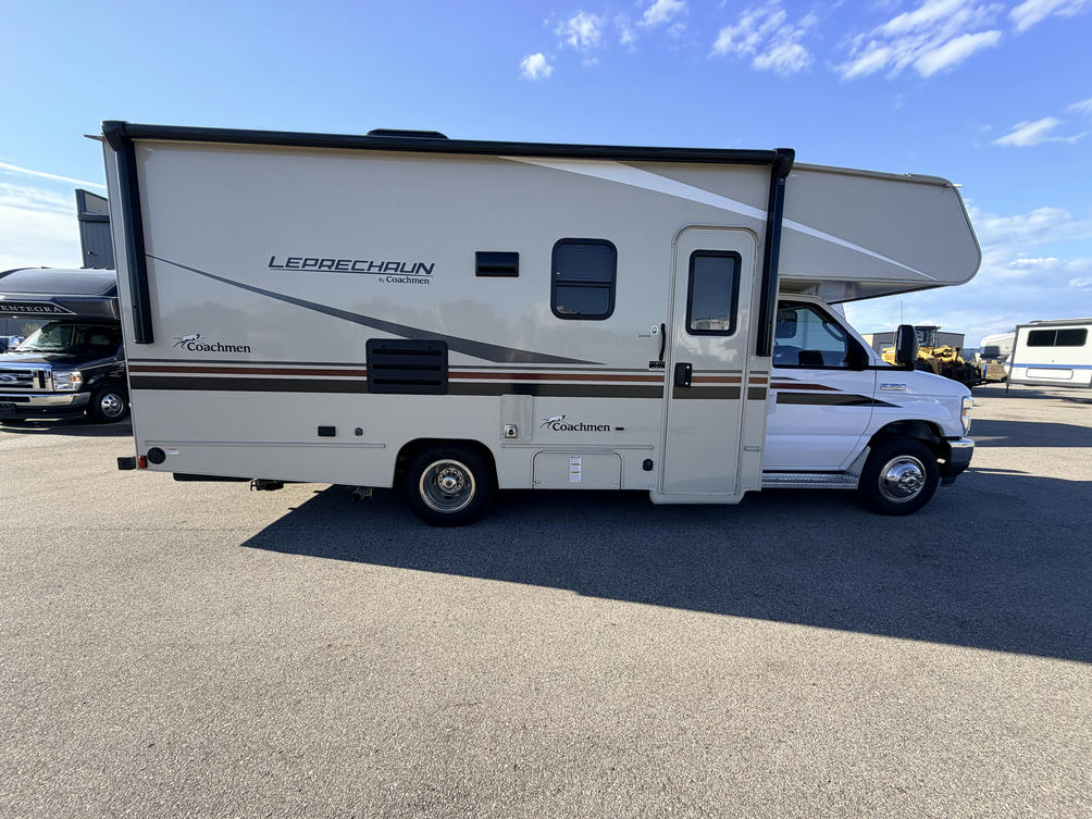 2021 Leprechaun 210RS 