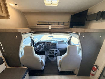 2021 Leprechaun 210RS 