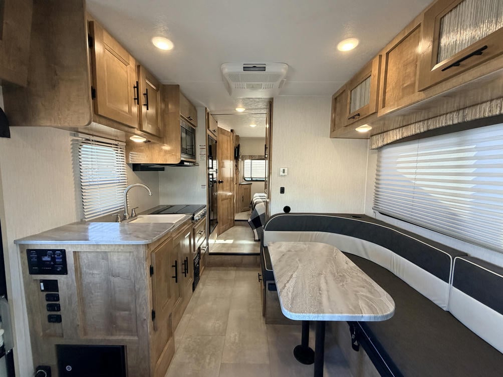 2021 Leprechaun 210RS 