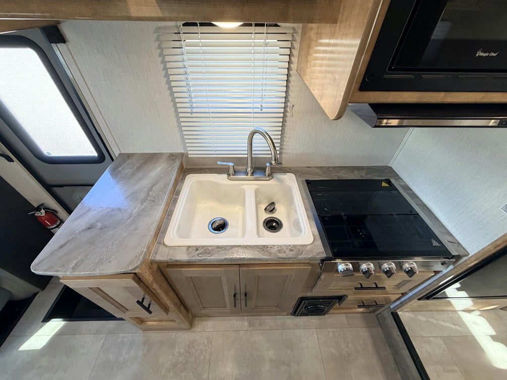 2021 Leprechaun 210RS 