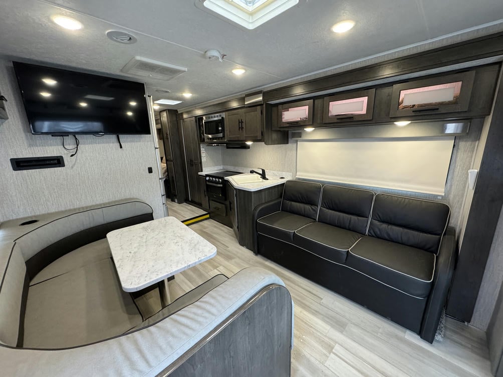 2021 Leprechaun 311FS