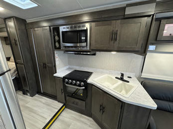 2021 Leprechaun 311FS