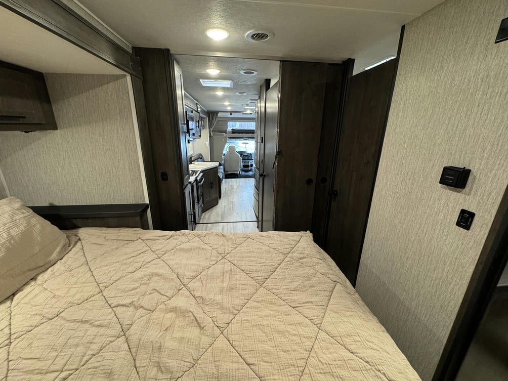 2021 Leprechaun 311FS