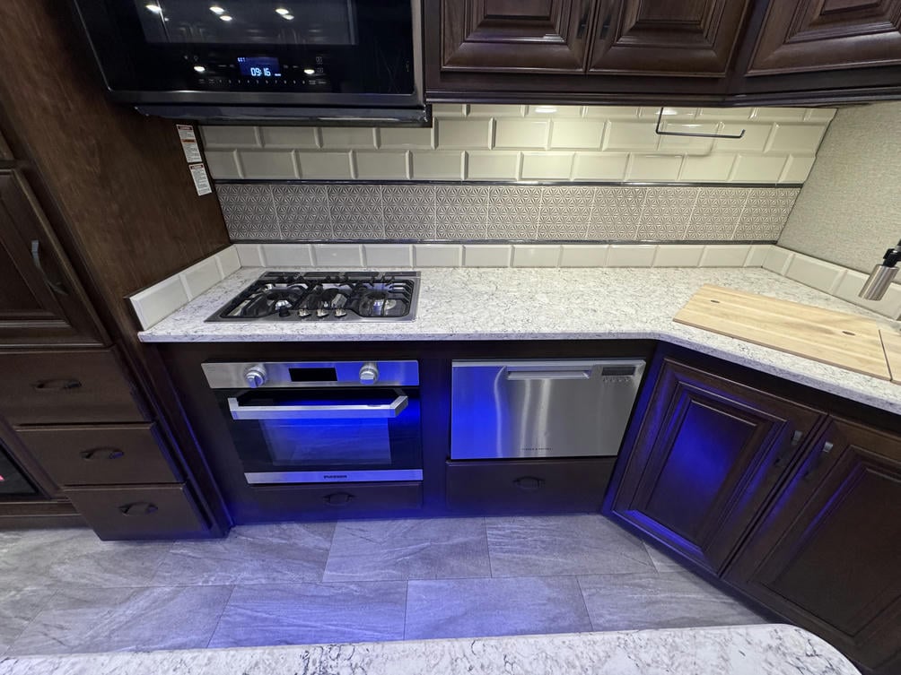 2021 Mobile Suite 40KSSB4