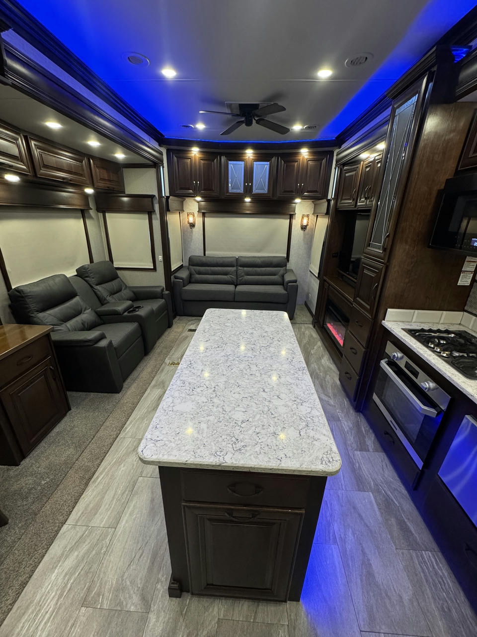 2021 Mobile Suite 40KSSB4