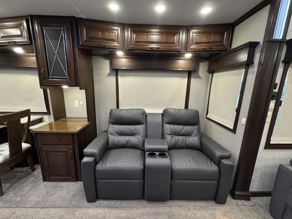 2021 Mobile Suite 40KSSB4