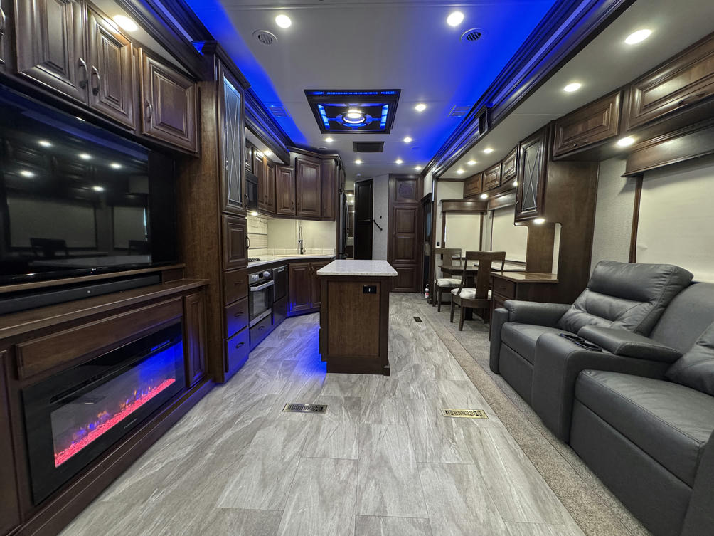 2021 Mobile Suite 40KSSB4