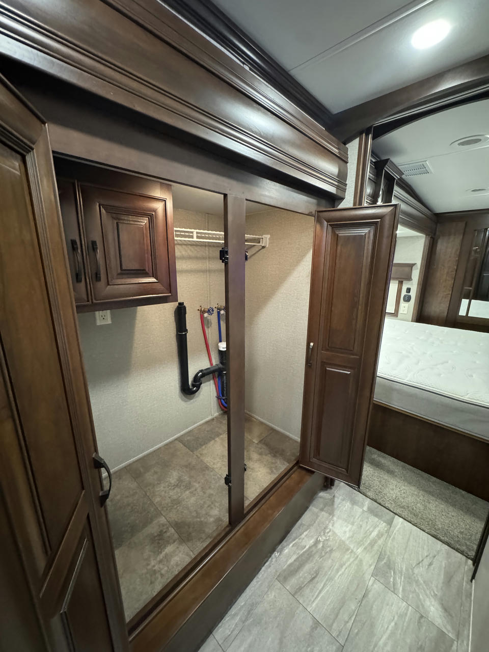 2021 Mobile Suite 40KSSB4