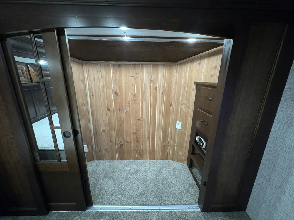 2021 Mobile Suite 40KSSB4