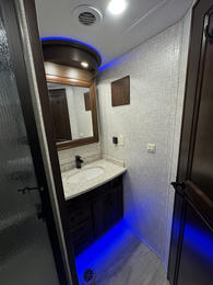 2021 Mobile Suite 40KSSB4