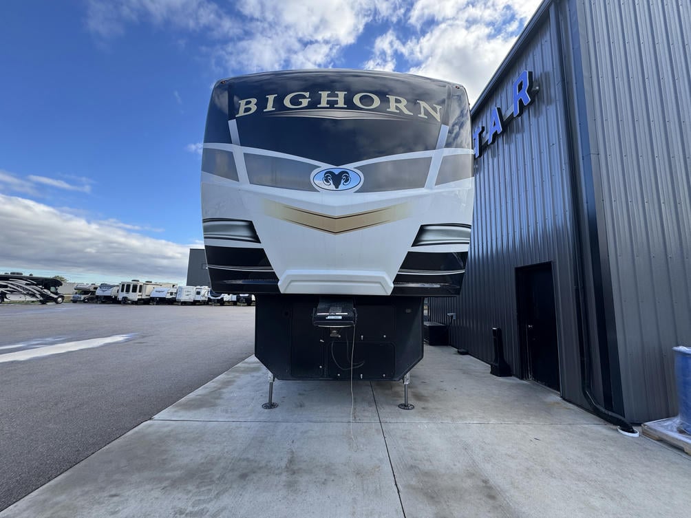 2022 Bighorn 3870FB