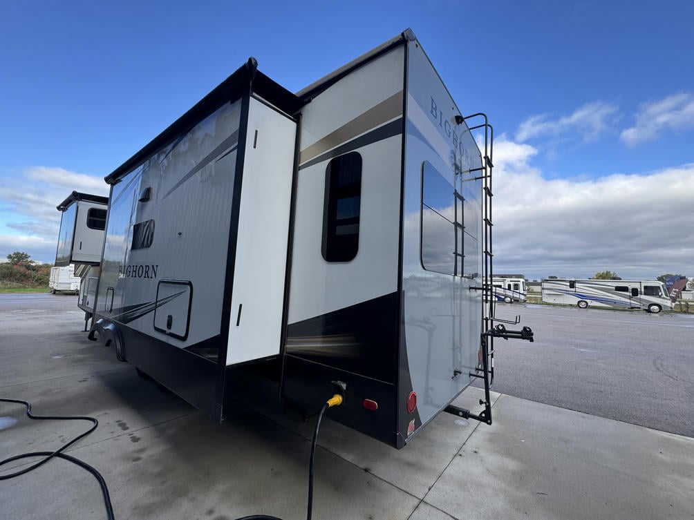 2022 Bighorn 3870FB