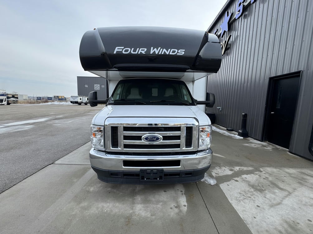 2022 FOUR WINDS 31W
