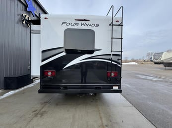 2022 FOUR WINDS 31W