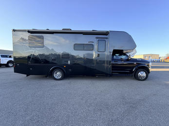 2022 Isata 4x4 28SS with Xplorer Package