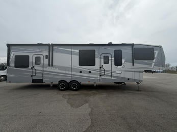 2022 Road Warrior 351