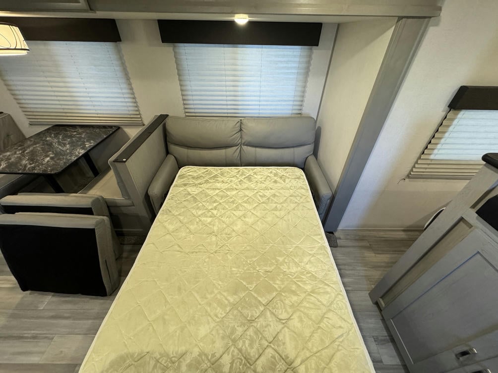 2022 Tracer 260BHSLE