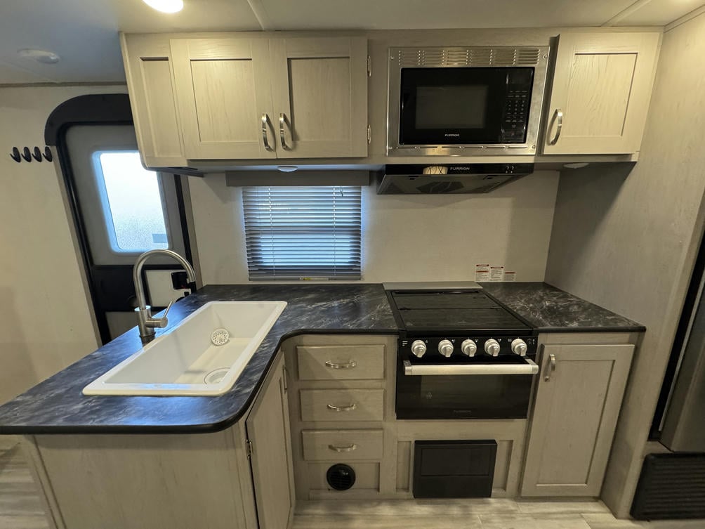 2022 Tracer 260BHSLE