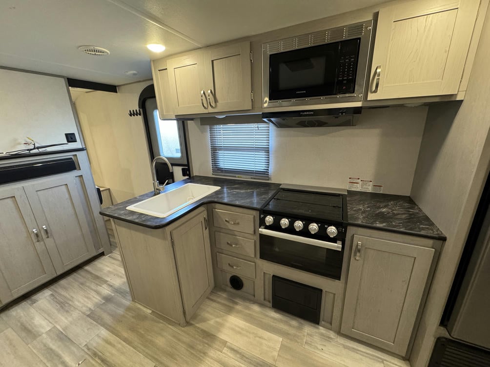 2022 Tracer 260BHSLE