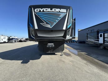 2023 Cyclone 4006