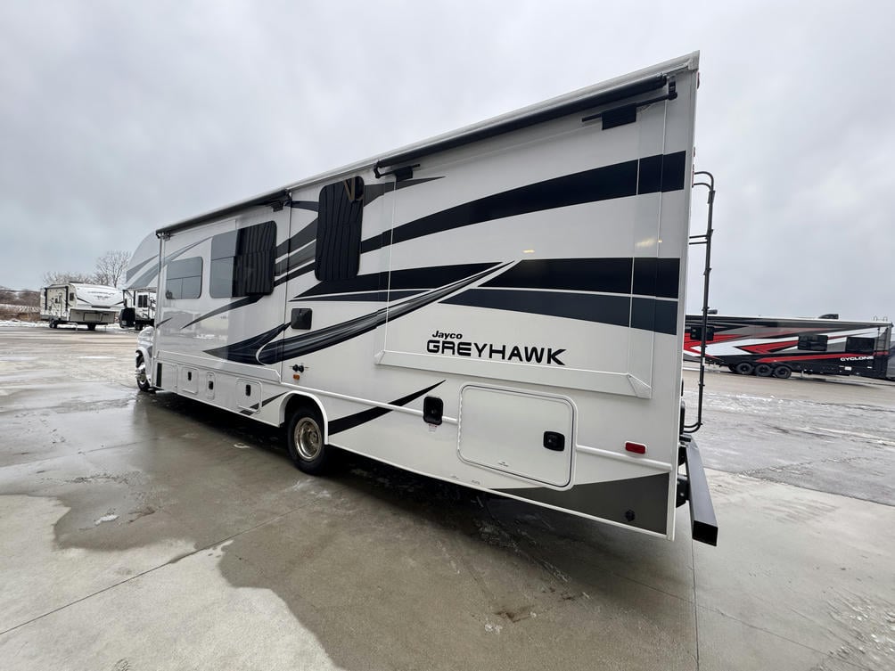 2023 Greyhawk 29MV