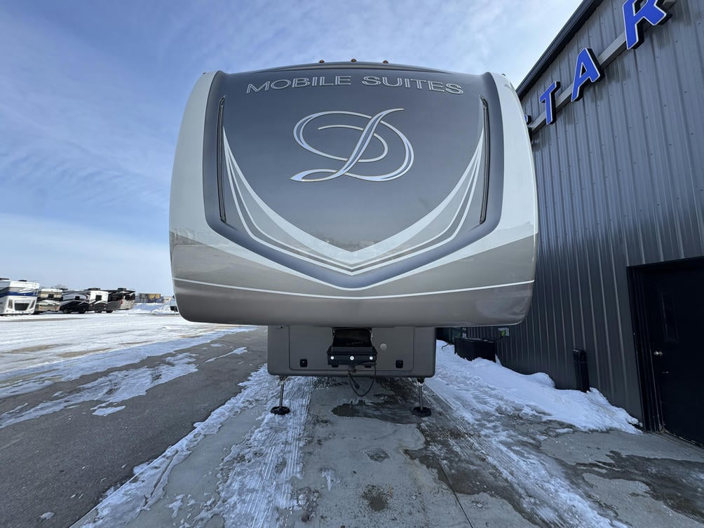 2023 Mobile Suites Santa Fe