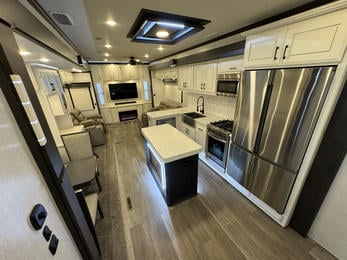 2023 Mobile Suites Santa Fe