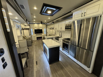 2023 Mobile Suites Santa Fe