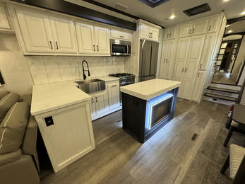 2023 Mobile Suites Santa Fe