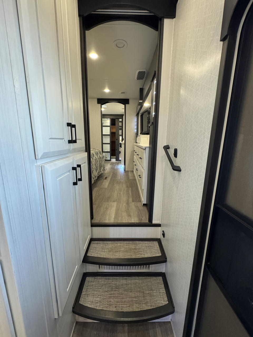 2023 Mobile Suites Santa Fe