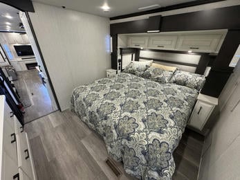 2023 Mobile Suites Santa Fe