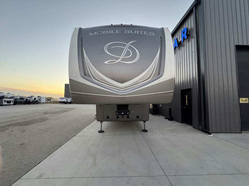 2023 Mobile Suites Santa Fe