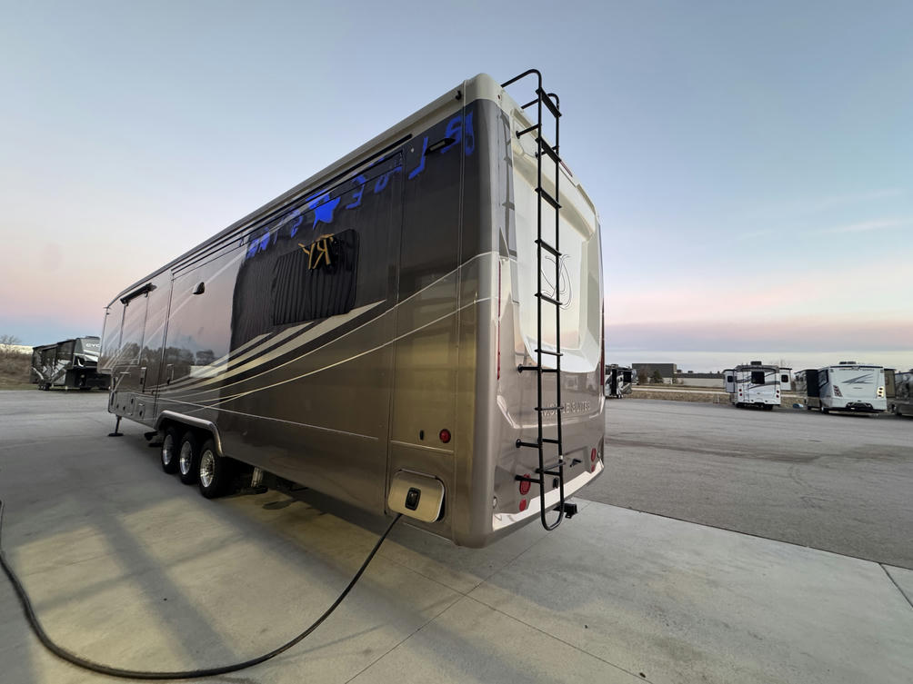 2023 Mobile Suites Santa Fe