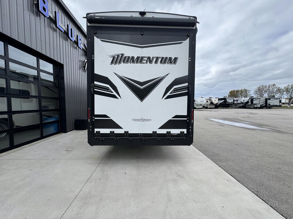 2023 Momentum 410TH-R