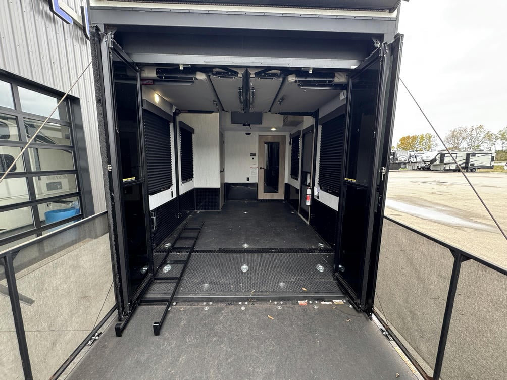 2023 Momentum 410TH-R