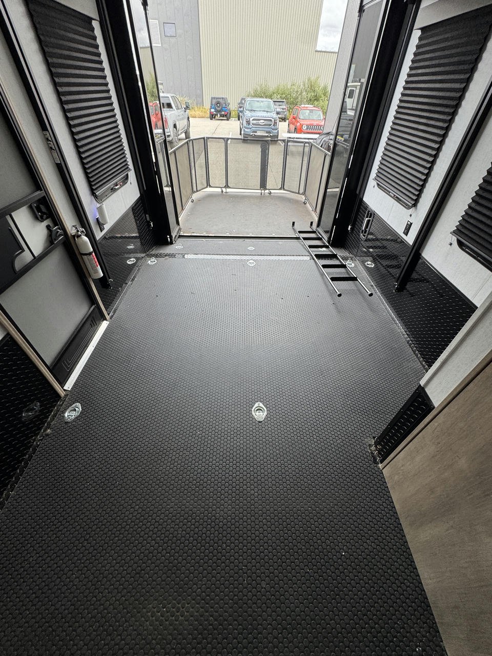 2023 Momentum 410TH-R