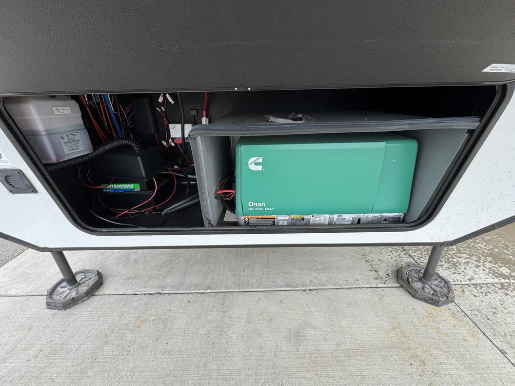 2023 Momentum 410TH-R