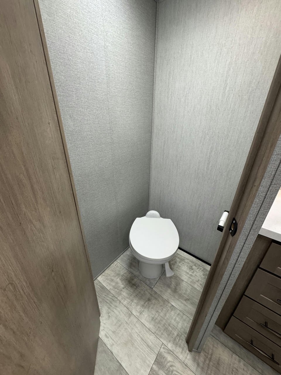 2023 Momentum 410TH-R