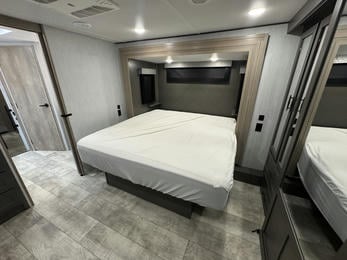 2023 Momentum 410TH-R