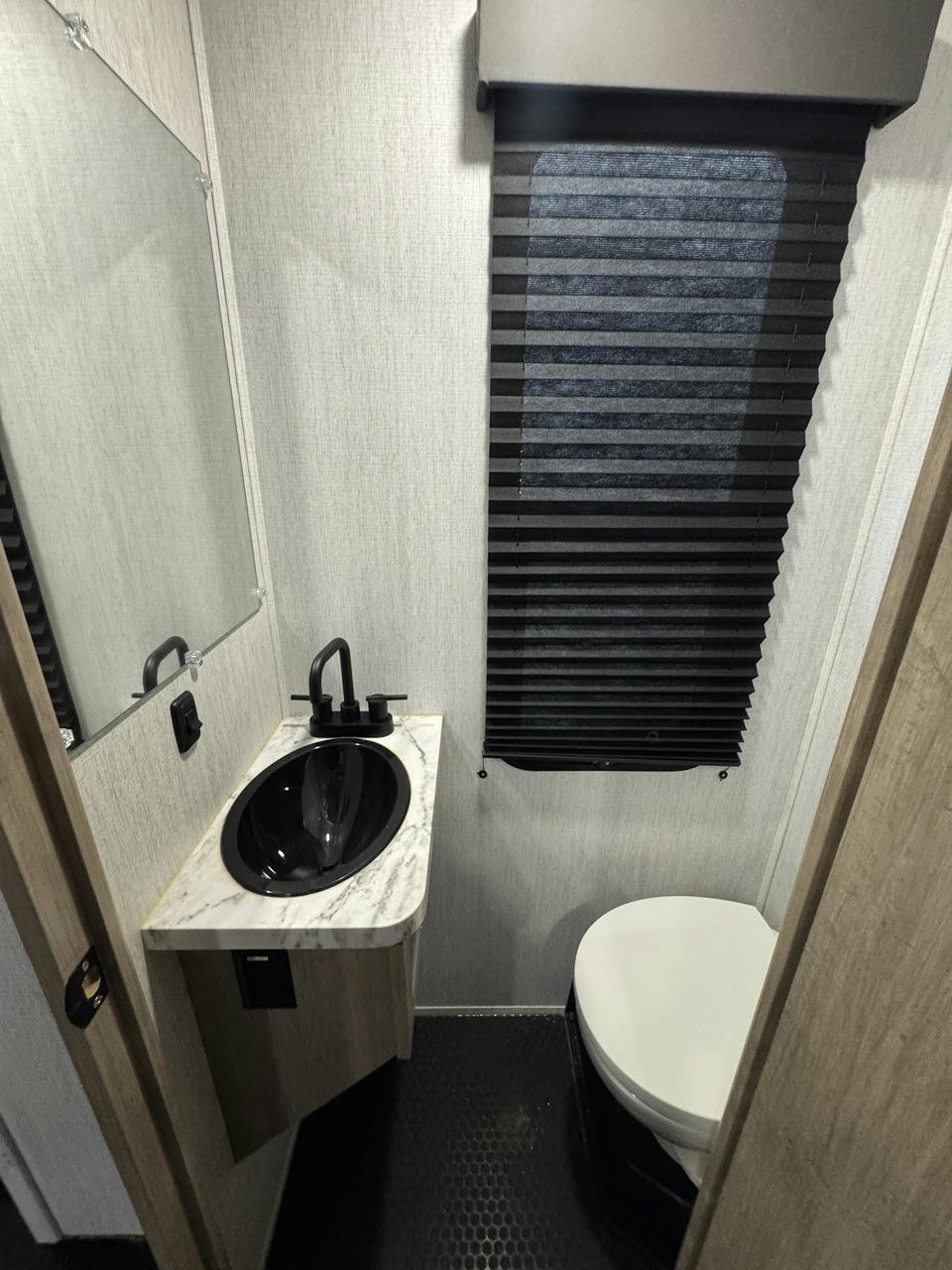 2023 Momentum 410TH-R