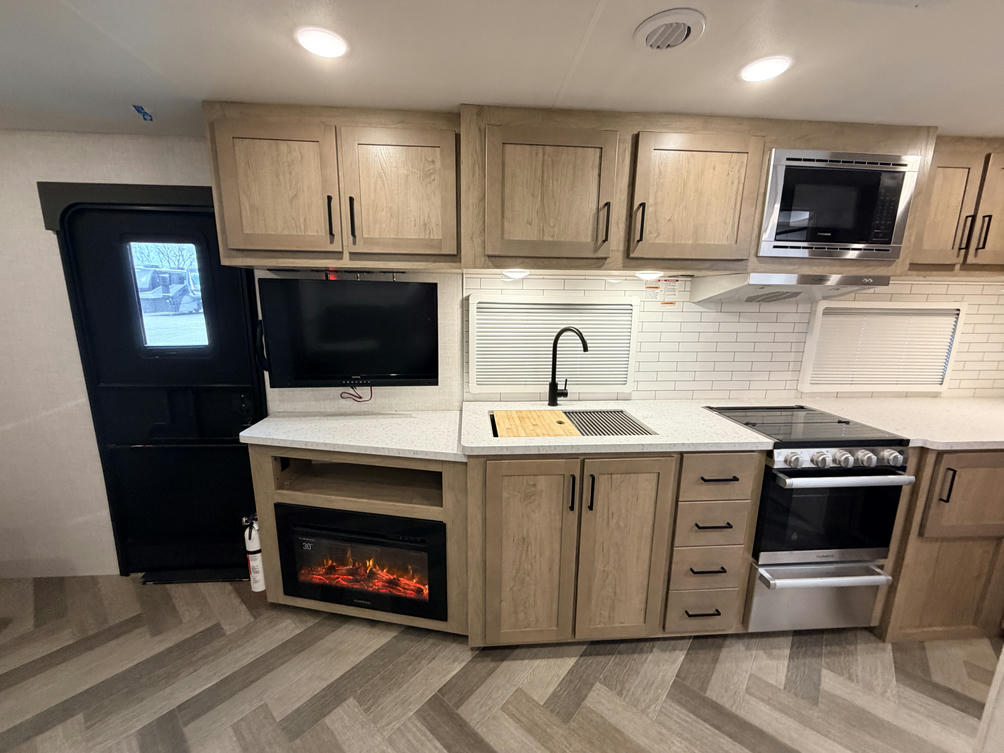 2023 Touring Edition  21MRK