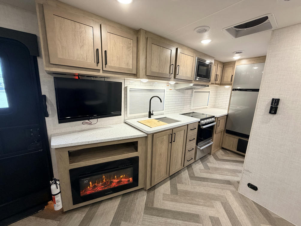 2023 Touring Edition  21MRK