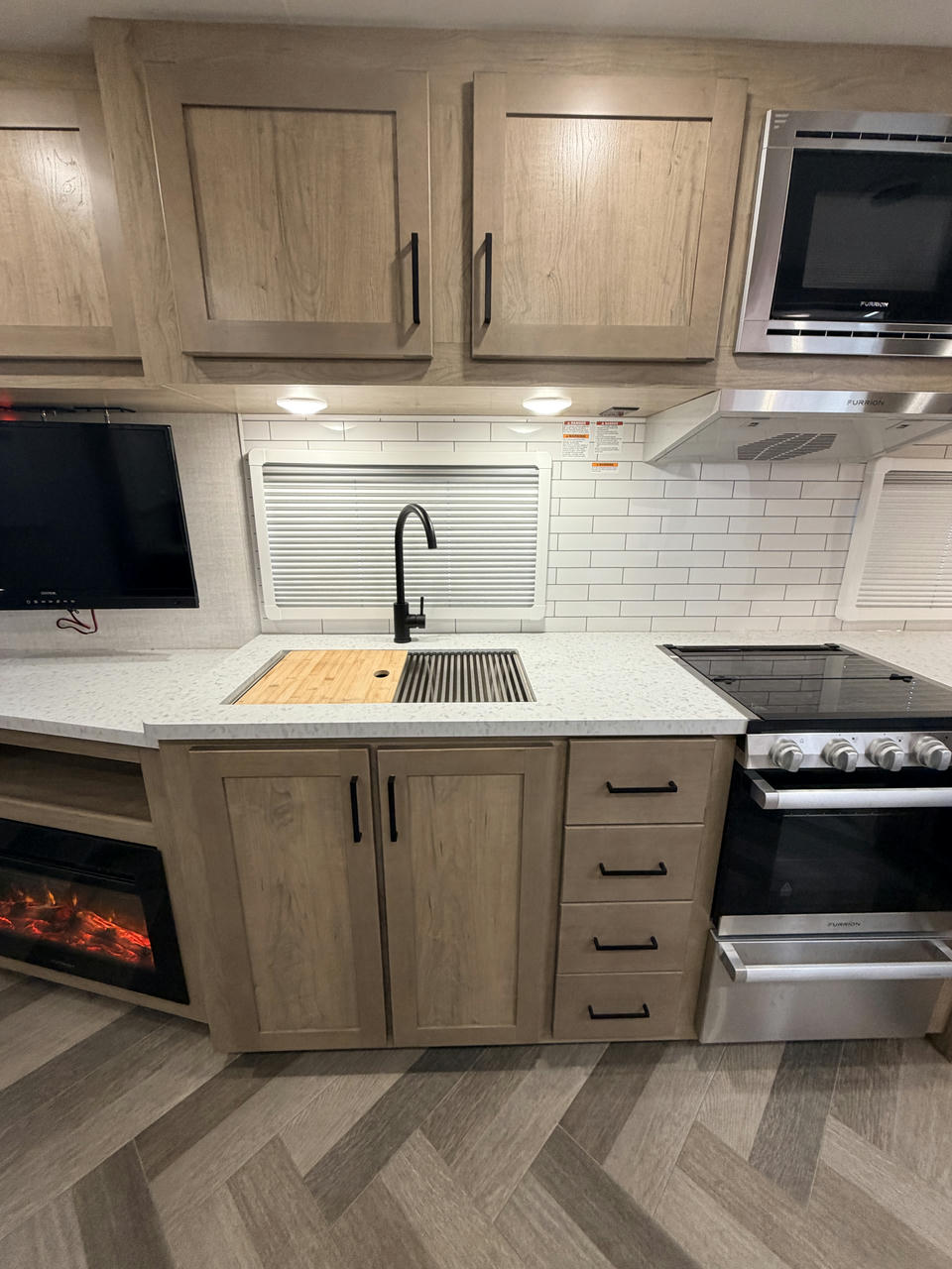 2023 Touring Edition  21MRK