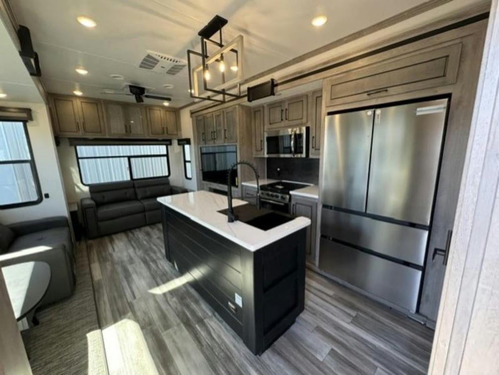 2024 Big Country 3200RLK