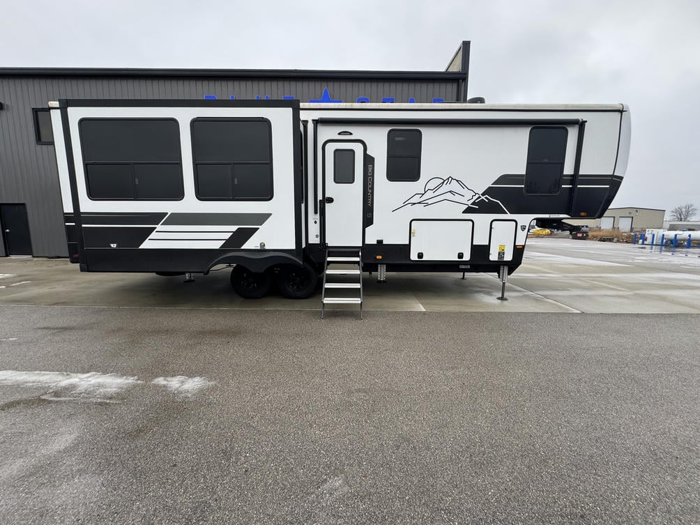 2024 Big Country 3200RLK