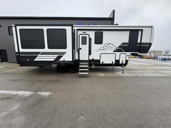 2024 Big Country 3200RLK