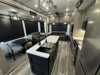 2024 Big Country 3200RLK