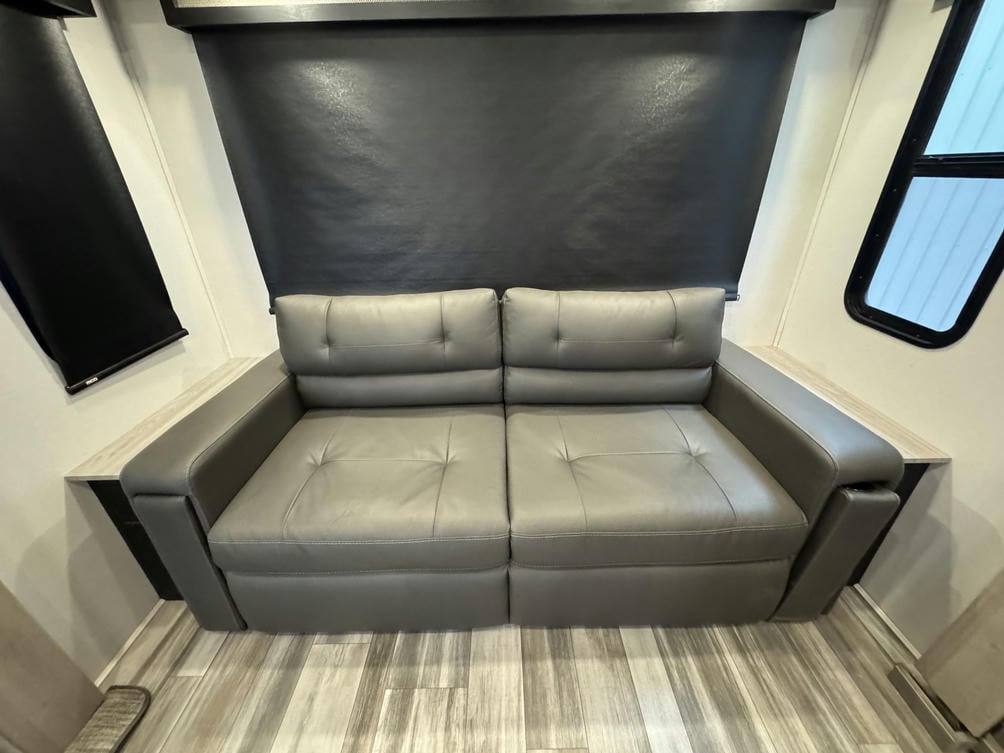 2024 Big Country 3200RLK