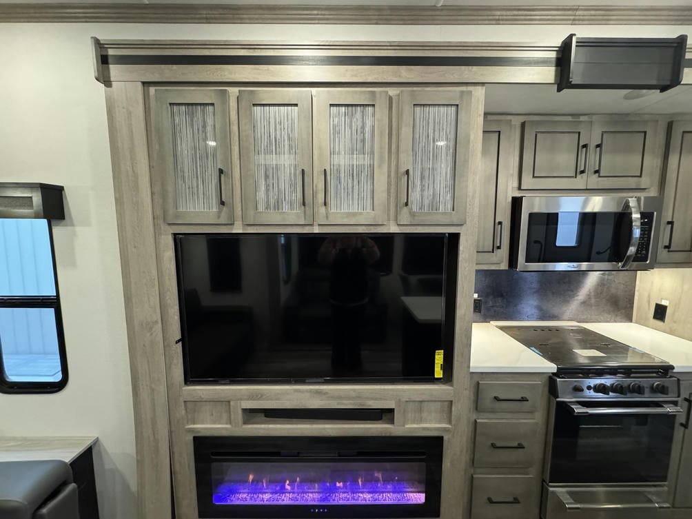 2024 Big Country 3200RLK