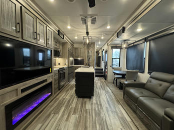 2024 Big Country 3200RLK